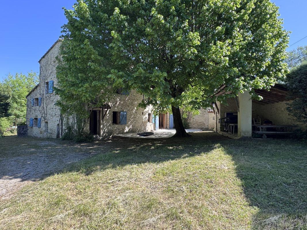 Photo 1 — La Touche